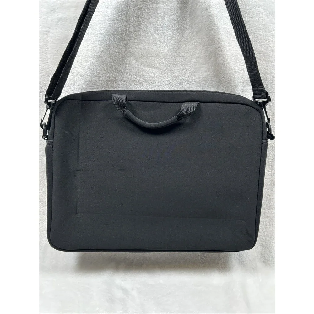 Targus Laptop Messenger Bag Black CVR20101-01 With Strap for 15” Laptop